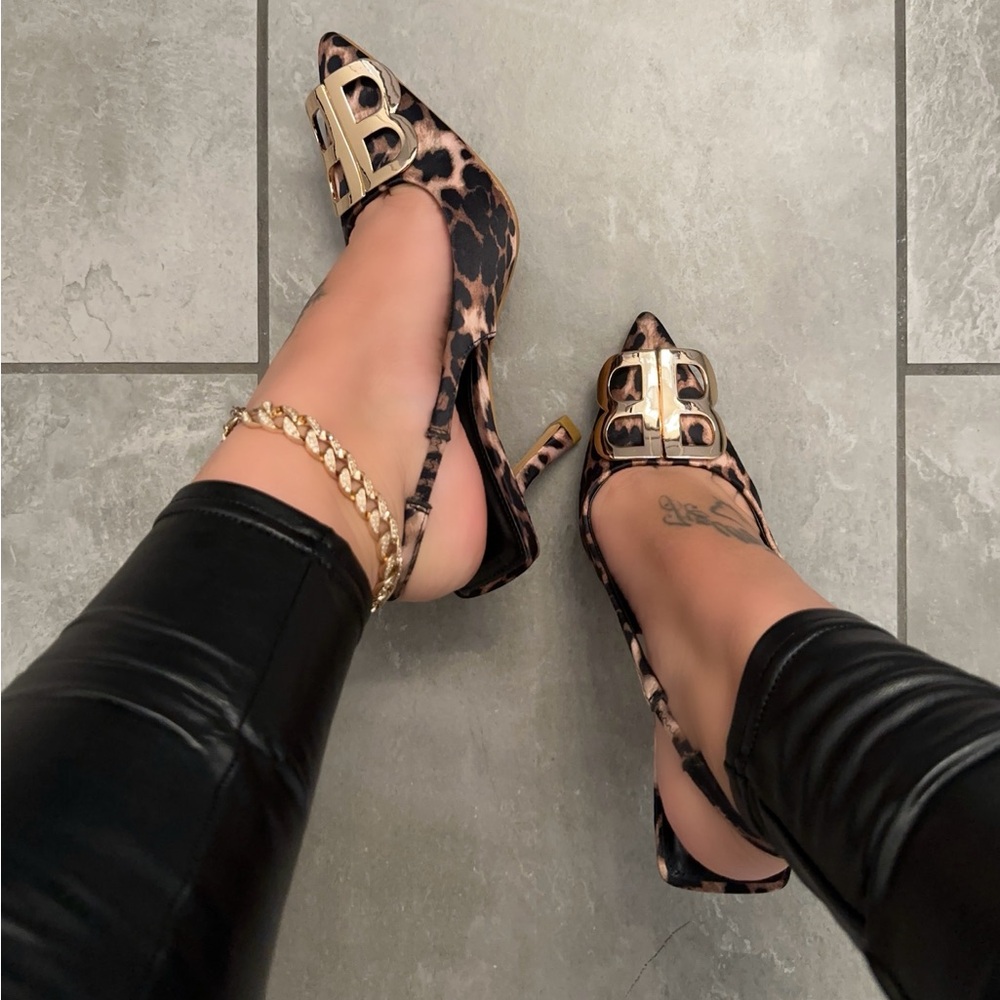 NEW!! Leopard Print Slingback Heels w/ Gold Buckle – Pointed Toe Stilettos